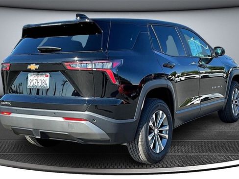 Used 2025 Chevrolet Equinox LT image 6