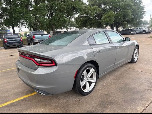 Used 2018 Dodge Charger SXT Plus w/ Quick Order Package 29J image 3