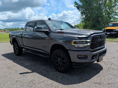 Used 2019 RAM 2500 Laramie w/ Night Edition AWD/4WD image 16
