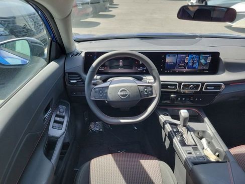 New 2026 Nissan Sentra SR w/ Floor Mat Package FWD image 23