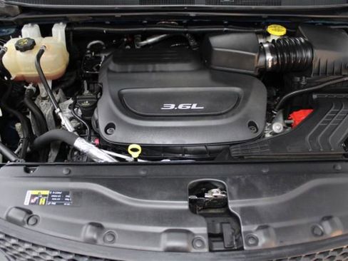 Used 2017 Chrysler Pacifica Touring-L Plus image 30