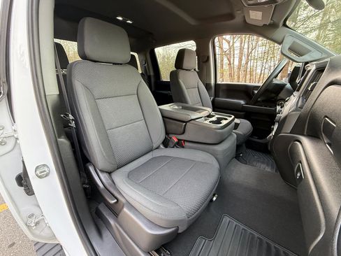 Used 2022 Chevrolet Silverado 2500 Custom w/ Custom Value Package image 29