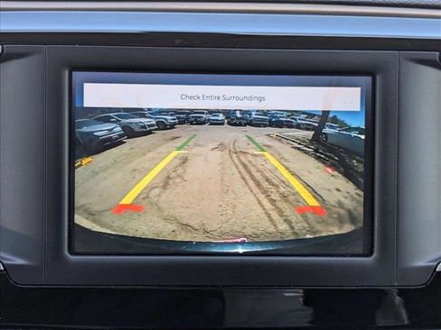Used 2022 Chrysler Voyager LX FWD image 13