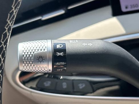 New 2027 Genesis GV70 2.5T Advanced AWD/4WD image 33