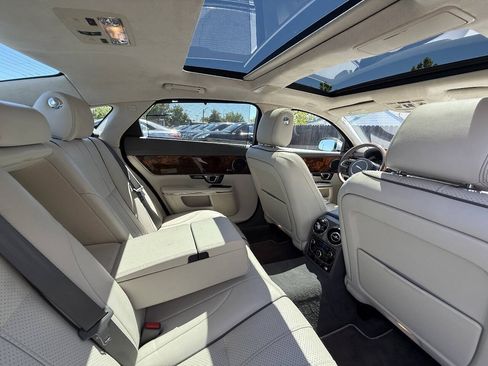 Used 2014 Jaguar XJ L Portfolio AWD/4WD image 21