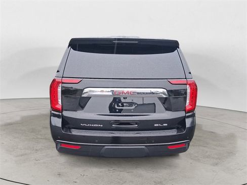 Used 2024 GMC Yukon XL SLE image 4