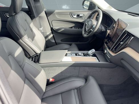 New 2026 Volvo XC60 B5 Ultra w/ Climate Package image 30
