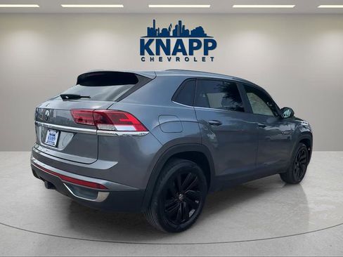 Used 2022 Volkswagen Atlas Cross Sport SE FWD image 5
