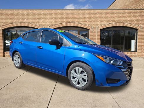 Used 2024 Nissan Versa S w/ Trunk Package image 1