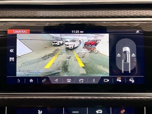 Used 2020 Land Rover Range Rover Velar S AWD/4WD image 10