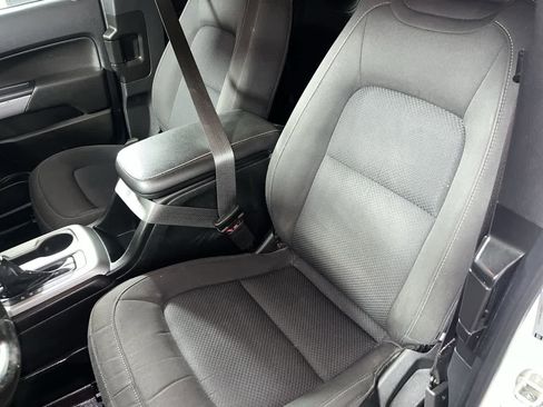 Used 2022 Chevrolet Colorado LT w/ Fleet Safety Package image 15