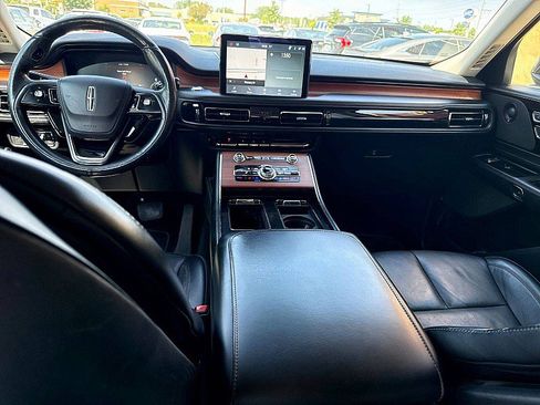 Used 2021 Lincoln Aviator Reserve w/ Equipment Group 201A AWD/4WD image 11