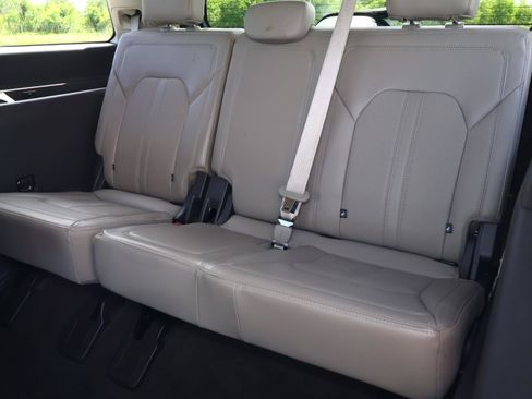 Used 2021 Ford Expedition Limited RWD image 23