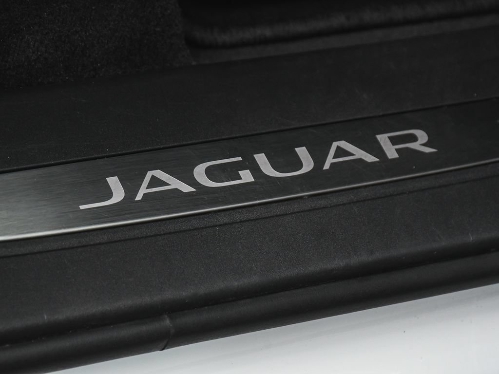 Used 2023 Jaguar F-PACE S AWD/4WD image 18