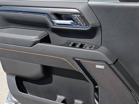 New 2026 GMC Sierra 2500 AT4 w/ AT4 Premium Plus Package AWD/4WD image 13