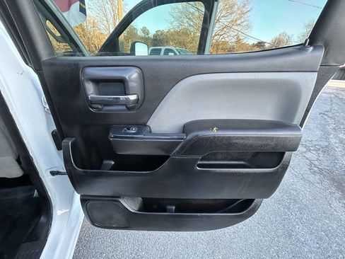 Used 2017 Chevrolet Silverado 3500 W/T image 22