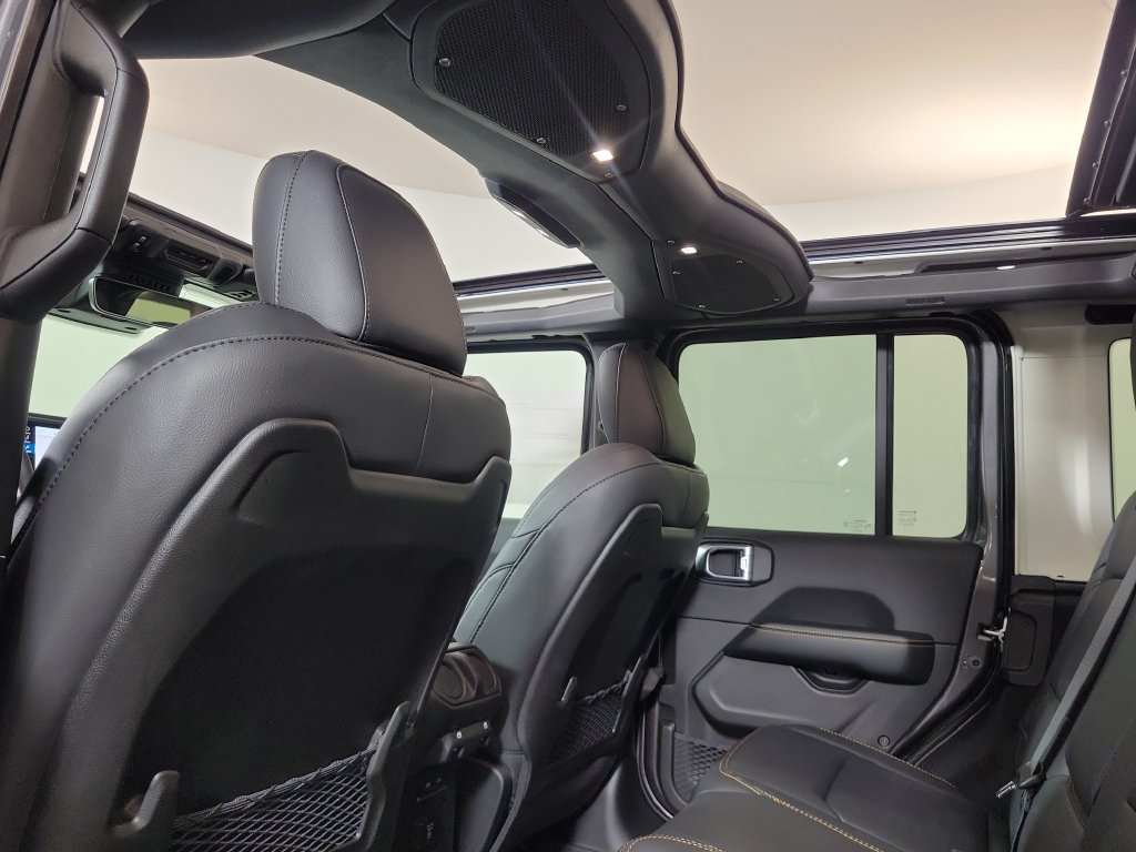 New 2027 Jeep Wrangler Unlimited Sahara AWD/4WD image 23