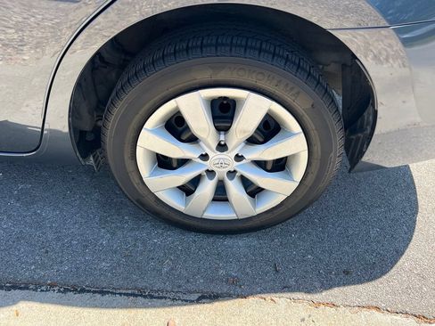 Used 2016 Toyota Corolla LE FWD image 15