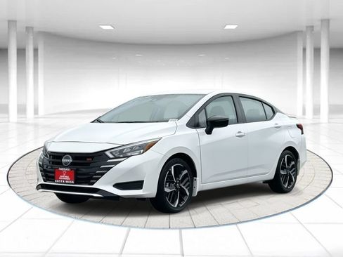 Used 2025 Nissan Versa SR w/ Trunk Package FWD image 1