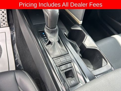 Used 2025 Toyota Camry SE FWD image 10