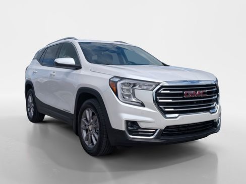 Used 2023 GMC Terrain SLT w/ Tech Package FWD image 2