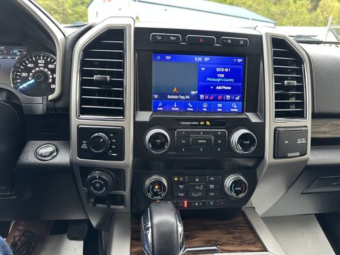 Used 2020 Ford F150 Lariat w/ Equipment Group 502A Luxury AWD/4WD image 12