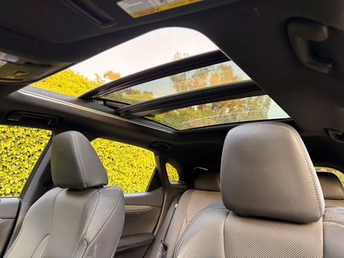 Used 2018 Lexus RX 450h AWD image 8