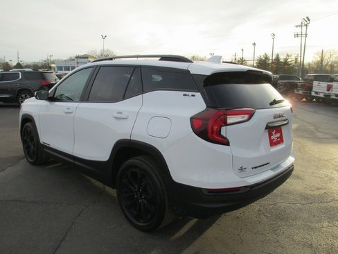 Certified 2022 GMC Terrain SLE w/ Elevation Edition image 8