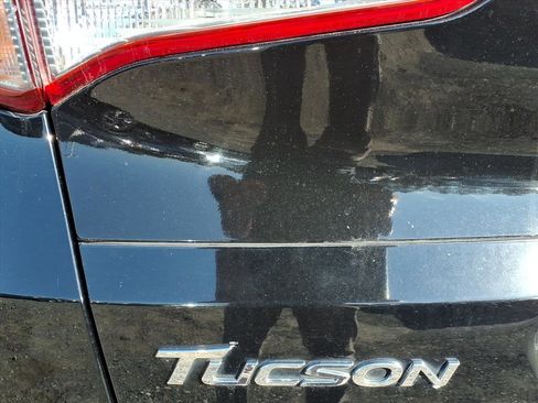 Used 2018 Hyundai Tucson SE image 10