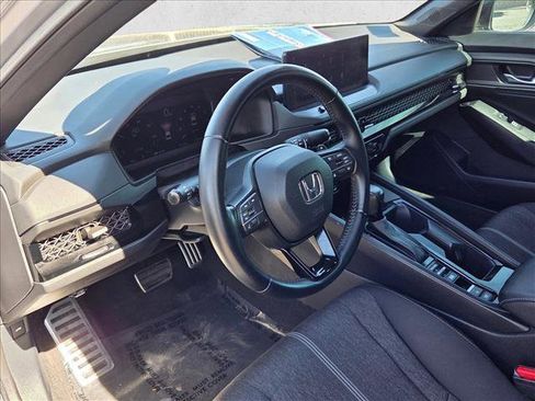 Used 2023 Honda Accord Sport image 10
