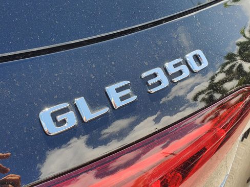 Used 2022 Mercedes-Benz GLE 350 w/ Premium Package image 6