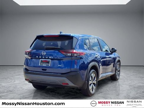 Used 2023 Nissan Rogue SV FWD image 7