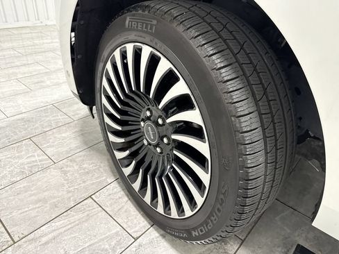 Used 2020 Lincoln Navigator Black Label AWD/4WD image 34