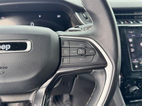 Certified 2022 Jeep Grand Cherokee L Altitude image 17