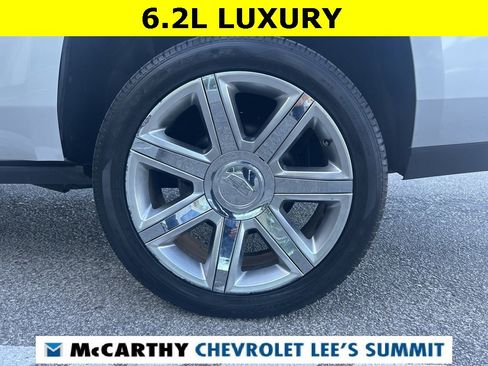 Used 2019 Cadillac Escalade Luxury image 14