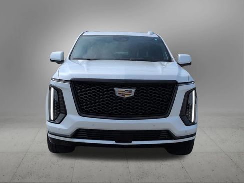 Used 2025 Cadillac Escalade Sport Platinum AWD/4WD image 9