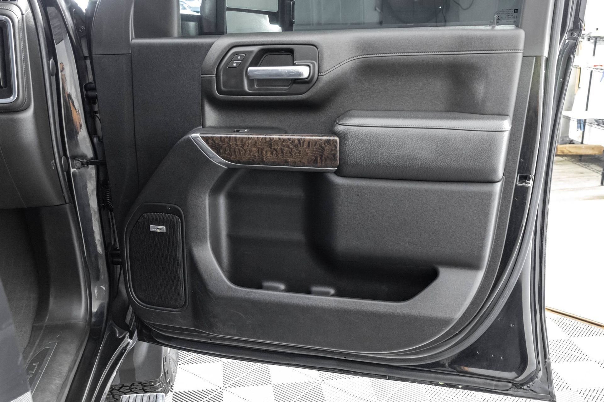 Used 2023 GMC Sierra 2500 Denali w/ Denali Ultimate Package AWD/4WD image 46