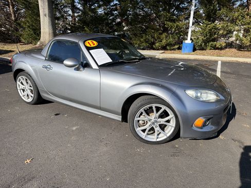 Used 2013 MAZDA MX-5 Miata Grand Touring image 2