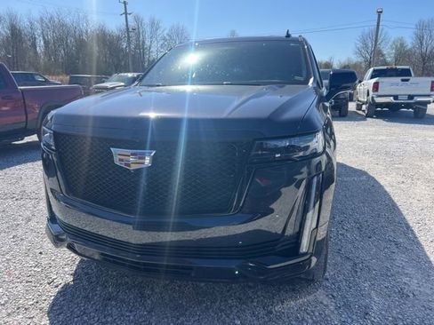 Used 2024 Cadillac Escalade Sport w/ Touring Package image 3