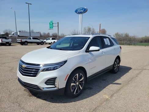 Used 2022 Chevrolet Equinox Premier image 18