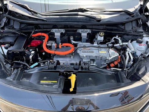 Used 2023 Nissan Ariya AWD image 10