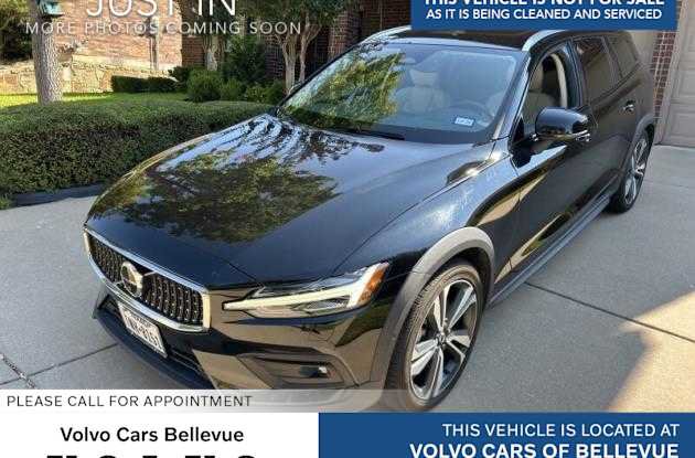 Used 2023 Volvo V60 B5 Cross Country Plus w/ Climate Package AWD/4WD image 1