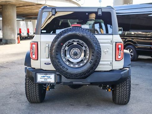 New 2025 Ford Bronco Outer Banks w/ Sasquatch Package image 7