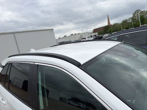 Used 2025 Toyota RAV4 XLE image 5