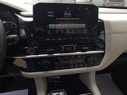 Certified 2024 Nissan Pathfinder SL image 20