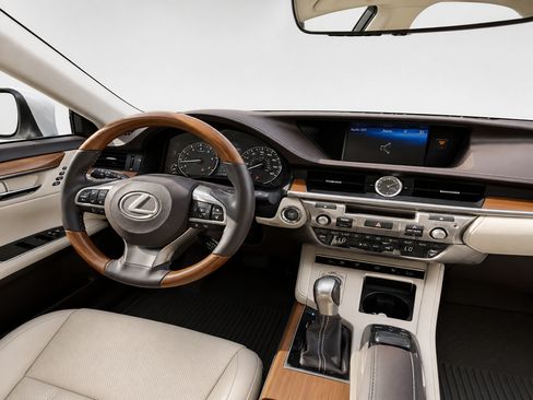Used 2017 Lexus ES 350 w/ Luxury Package FWD image 15