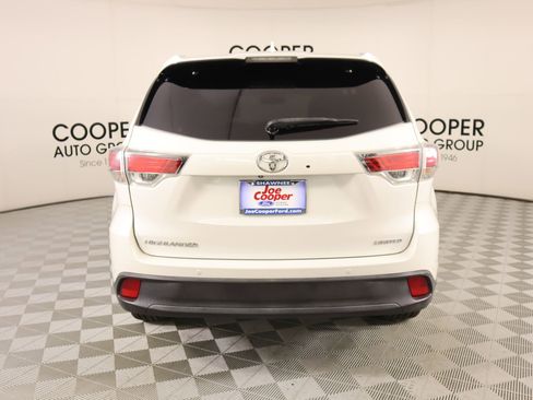 Used 2015 Toyota Highlander Limited image 23