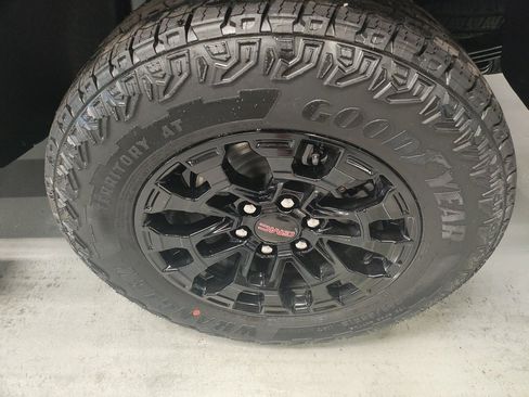 New 2026 GMC Canyon Elevation w/ Convenience Package image 18