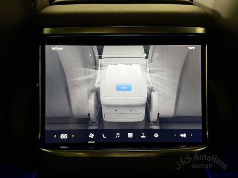 Used 2026 Tesla Model X AWD/4WD image 32