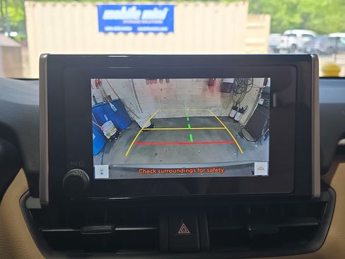 Used 2024 Toyota RAV4 LE AWD/4WD image 22